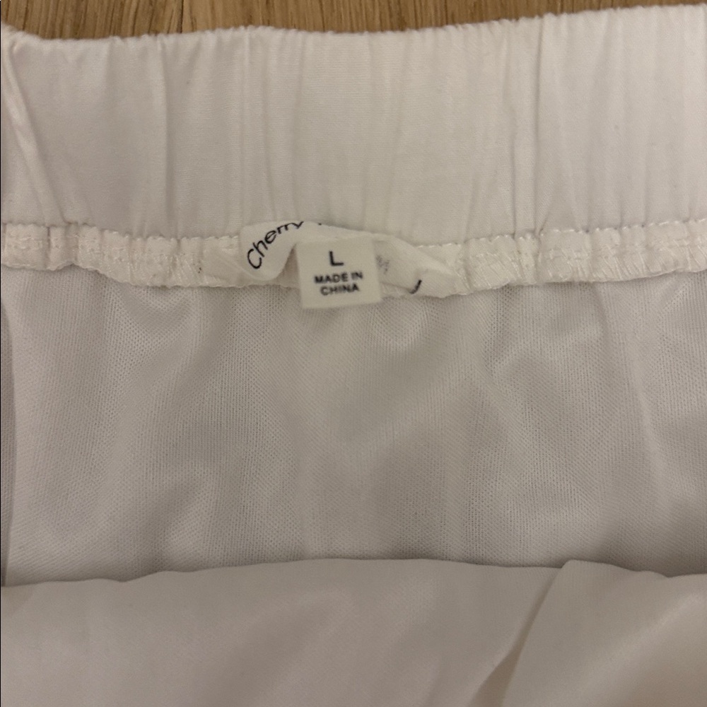 Hem White Elastic Waist Mini Skirt - Picture 2 of 4
